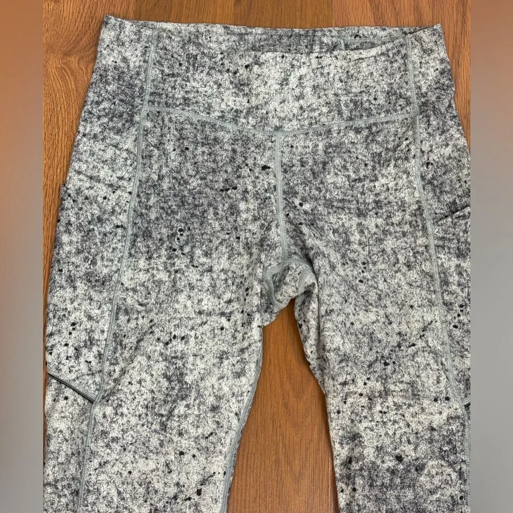 LULULEMON Speed Up Crop 21